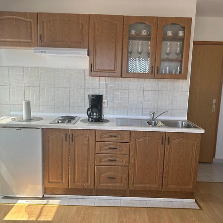Apartman Markovic Sea View Zara Esterno foto